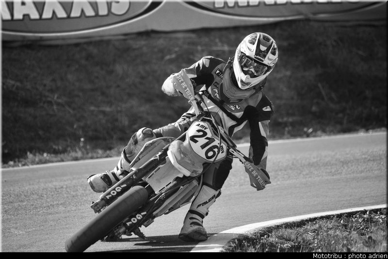 216_04_supermotard_alp_huez_2009