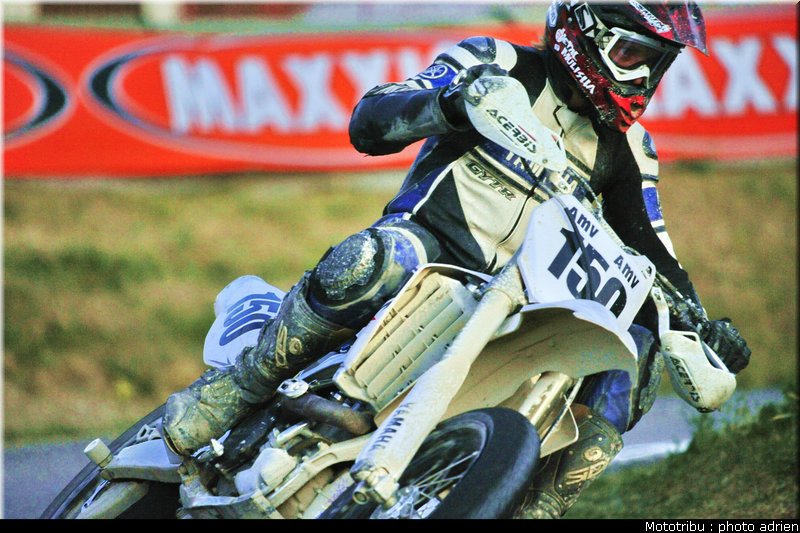 binder_8_supermotard_alp_huez_2009