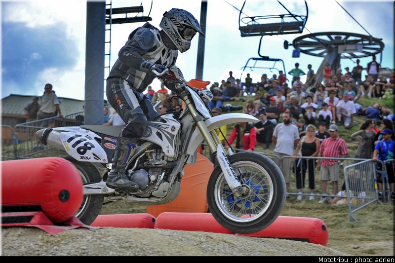 caron_08_supermotard_alp_huez_2009