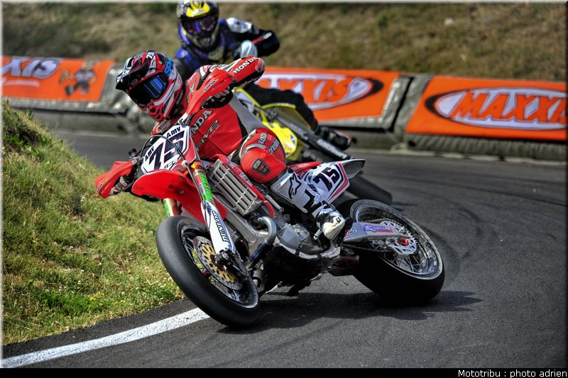 chambon_47_supermotard_alp_huez_2009