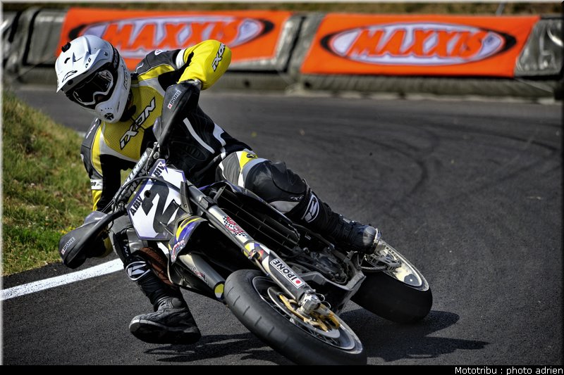 goguet_07_supermotard_alp_huez_2009