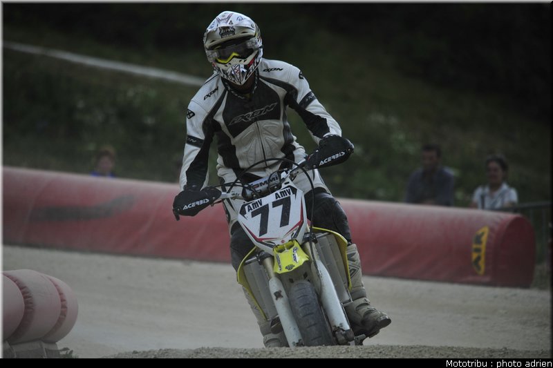 guenzi_01_supermotard_alp_huez_2009
