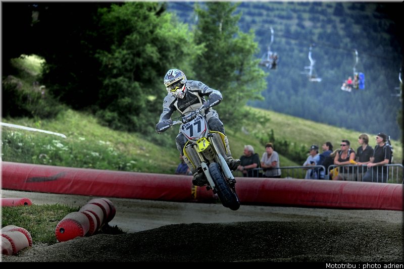 guenzi_03_supermotard_alp_huez_2009