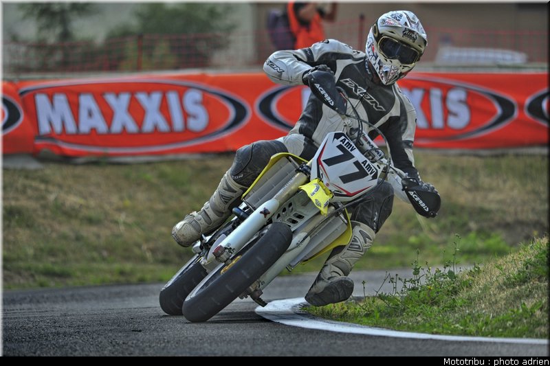 guenzi_11_supermotard_alp_huez_2009
