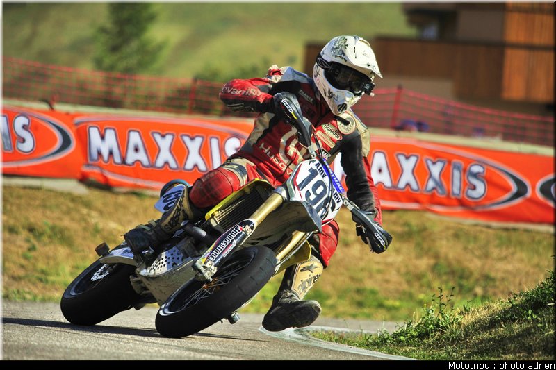 magno_11_supermotard_alp_huez_2009