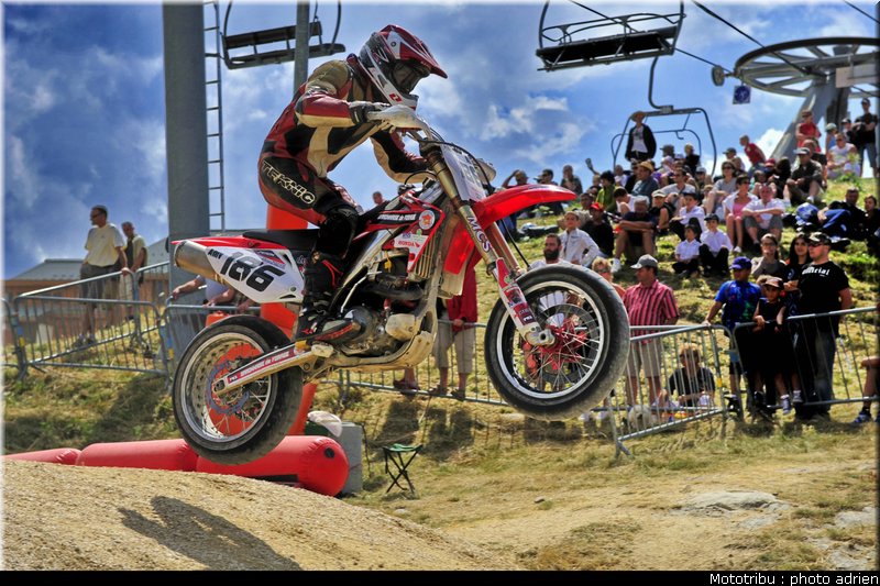 peron_5_supermotard_alp_huez_2009