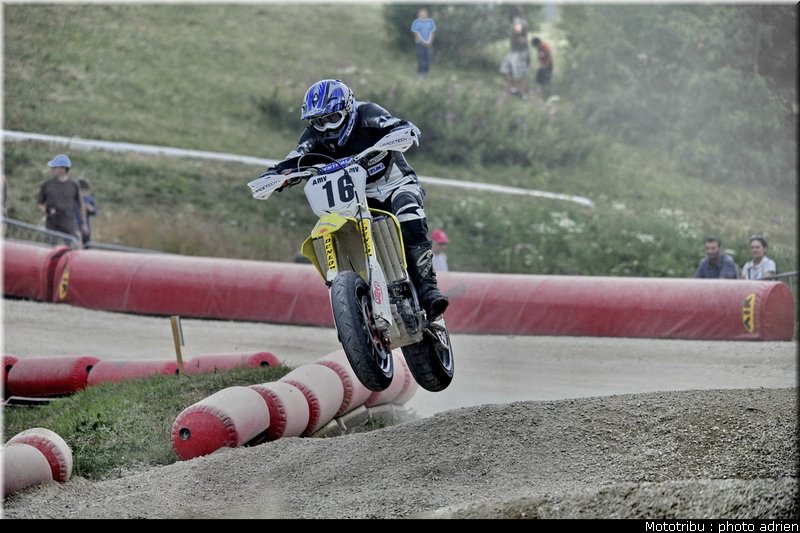 perret_10_supermotard_alp_huez_2009