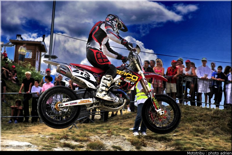 rey_10_supermotard_alp_huez_2009