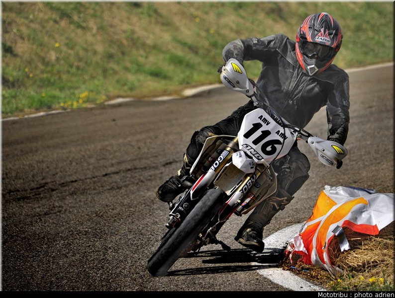 thabaret_07_supermotard_alp_huez_2009