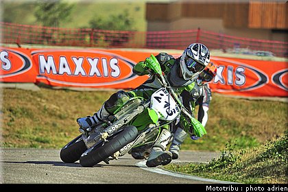 216_08_supermotard_alp_huez_2009.jpg