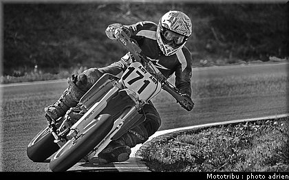 berthoux_1_supermotard_alp_huez_2009.jpg