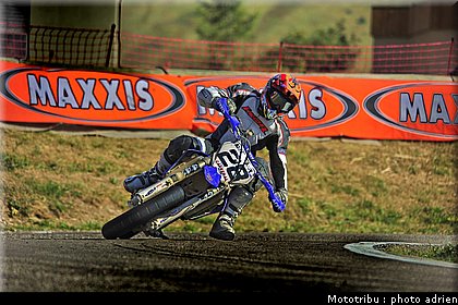 caradec_21_supermotard_alp_huez_2009.jpg
