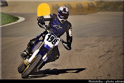 chareyre_3_supermotard_alp_huez_2009.jpg