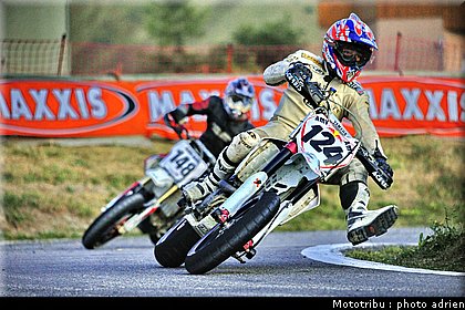 chartraire_08_supermotard_alp_huez_2009.jpg