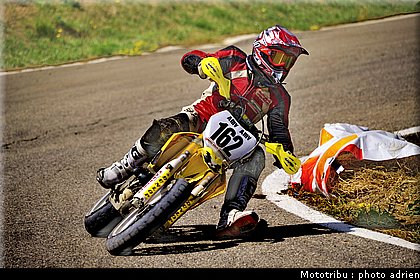cornetti_08_supermotard_alp_huez_2009.jpg