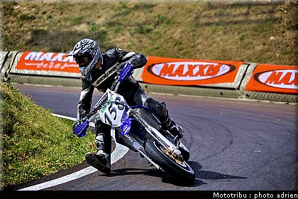 cottarel_4_supermotard_alp_huez_2009.jpg