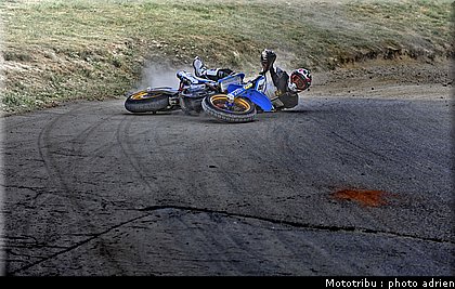 delaroue_06_supermotard_alp_huez_2009.jpg