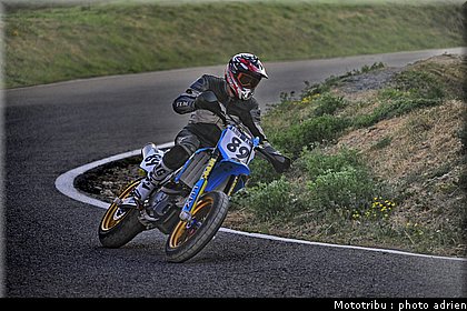 delaroue_12_supermotard_alp_huez_2009.jpg