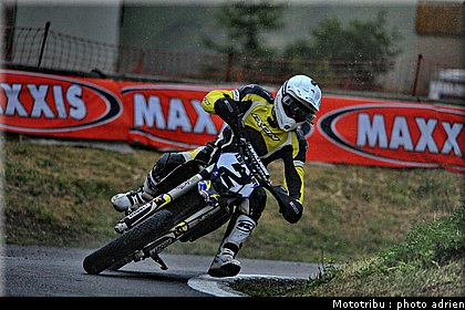goguet_15_supermotard_alp_huez_2009.JPG