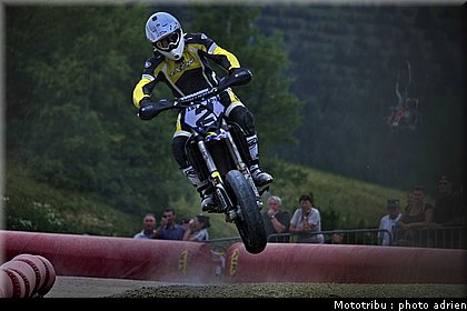 goguet_18_supermotard_alp_huez_2009.jpg
