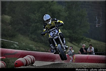 goguet_19_supermotard_alp_huez_2009.jpg