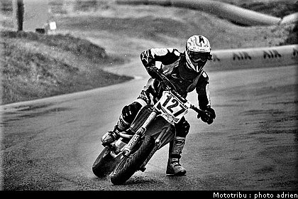 grellier_08_supermotard_alp_huez_2009.jpg