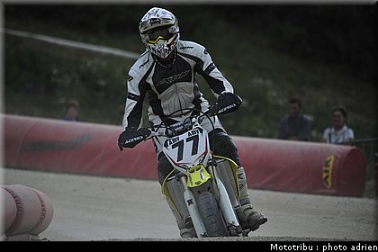 guenzi_01_supermotard_alp_huez_2009.JPG