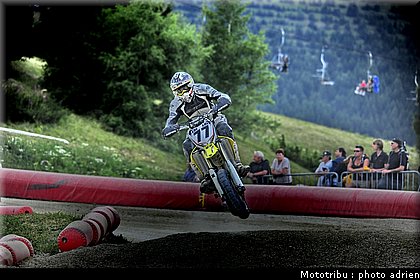 guenzi_03_supermotard_alp_huez_2009.jpg
