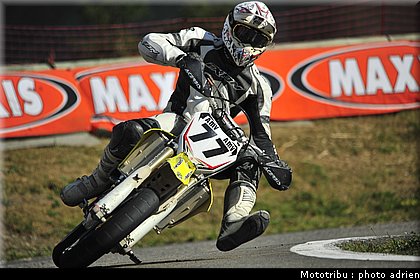 guenzi_14_supermotard_alp_huez_2009.JPG
