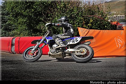 guiffray_20_supermotard_alp_huez_2009.jpg