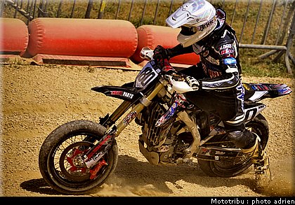 larguier_5_supermotard_alp_huez_2009.jpg