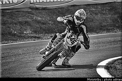 lefevre_1_supermotard_alp_huez_2009.jpg
