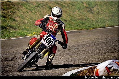 magno_04_supermotard_alp_huez_2009.jpg