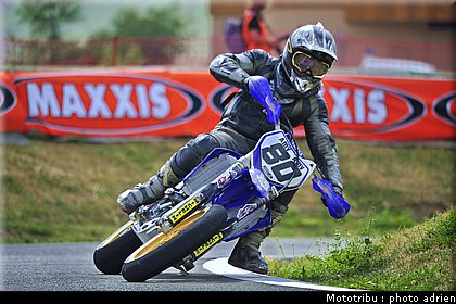 martinez_13_supermotard_alp_huez_2009.jpg