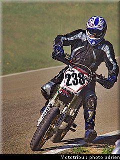 maziarski_01_supermotard_alp_huez_2009.jpg
