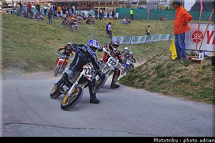 maziarski_08_supermotard_alp_huez_2009.jpg