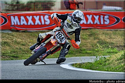 moneyron_5_supermotard_alp_huez_2009.jpg
