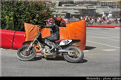 naze_08_supermotard_alp_huez_2009.JPG
