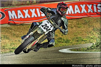 naze_10_supermotard_alp_huez_2009.jpg