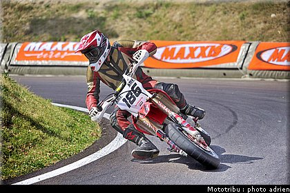 peron_3_supermotard_alp_huez_2009.jpg