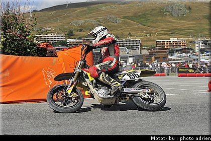 peron_7_supermotard_alp_huez_2009.JPG