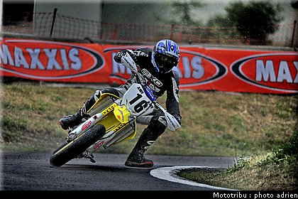 perret_11_supermotard_alp_huez_2009.jpg