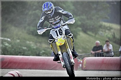 perret_13_supermotard_alp_huez_2009.jpg