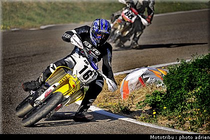 perret_14_supermotard_alp_huez_2009.jpg