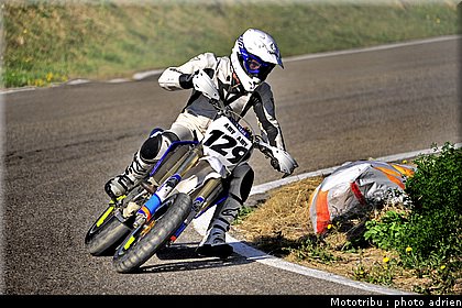 pieplu_01_supermotard_alp_huez_2009.jpg