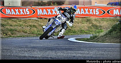 roussel_10_supermotard_alp_huez_2009.jpg