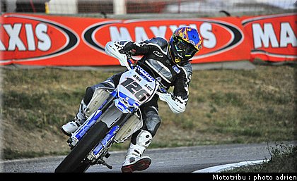 roussel_14_supermotard_alp_huez_2009.jpg
