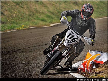 thabaret_07_supermotard_alp_huez_2009.jpg