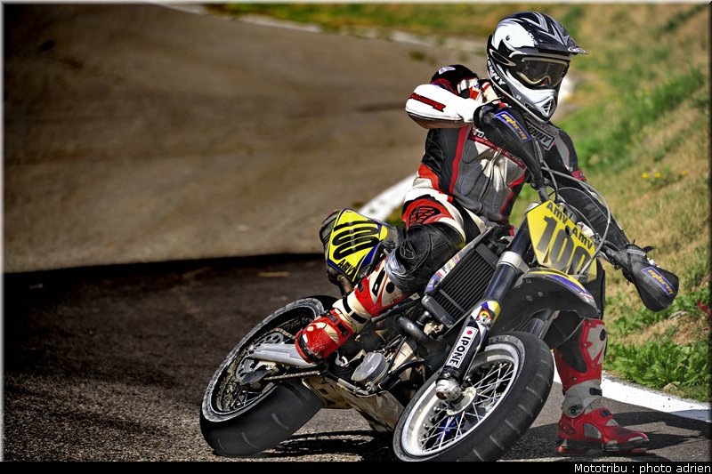 100_5_supermotard_alp_huez_2009
