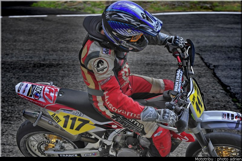 barnet_5_supermotard_alp_huez_2009